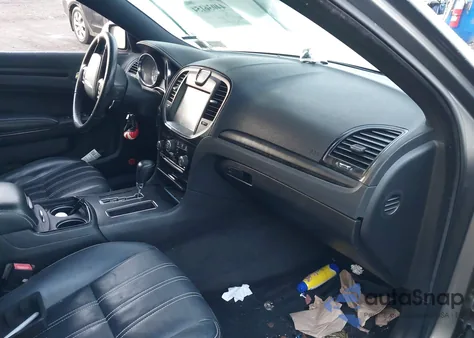 2012 Chrysler 300 S V8 from USA, damaged, VIN 2C3CCADT8CH208078